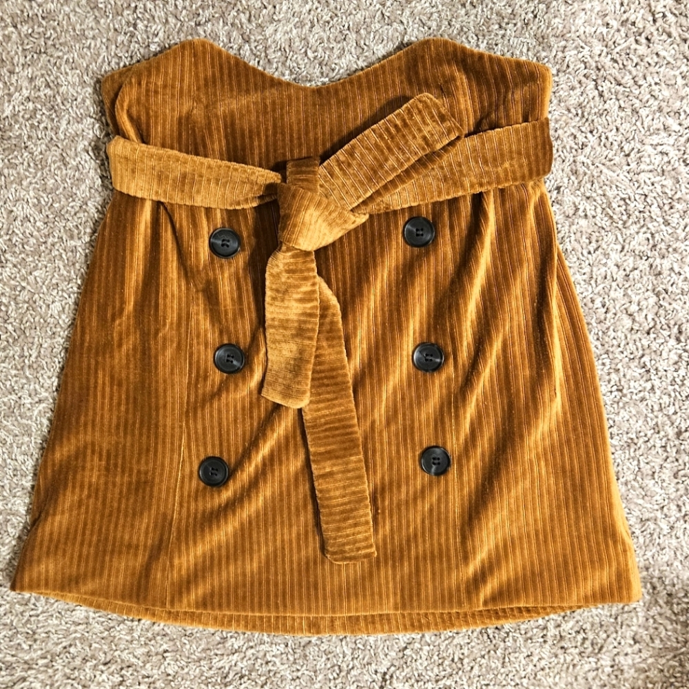Moon River Tie Waist skirt size medium